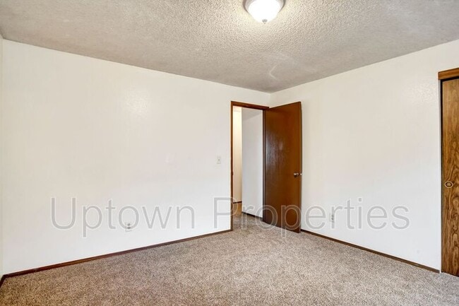 Building Photo - 8311 SE 17th Ave
