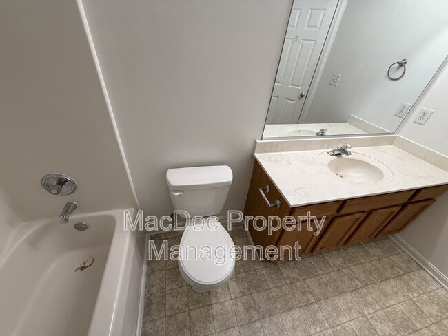 Building Photo - 10500 Boxmeer Ct