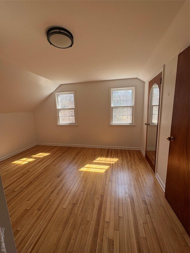 Building Photo - 340 Metzger Rd