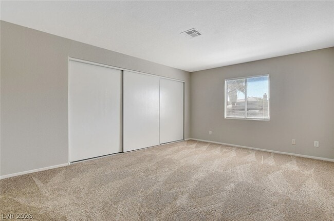 Building Photo - 2216 Benmore St