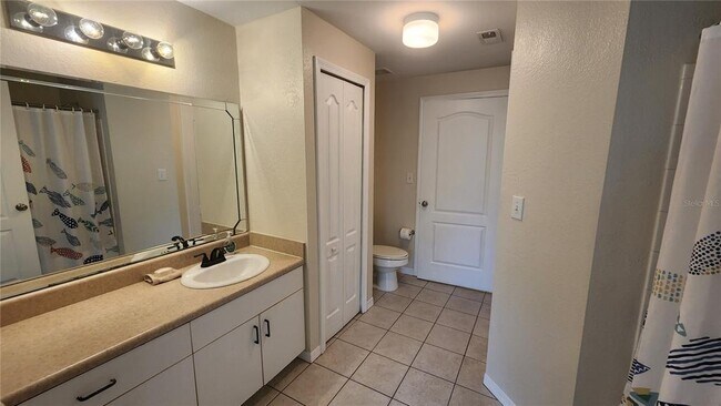 Building Photo - 4106 Central Sarasota Pkwy