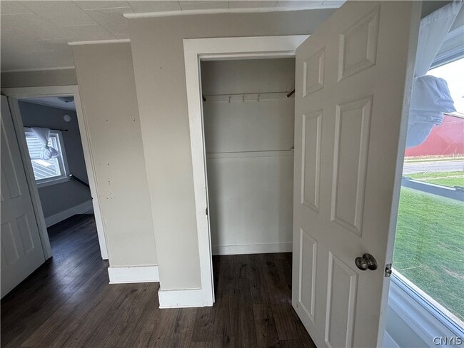 Building Photo - 250 W 2nd St