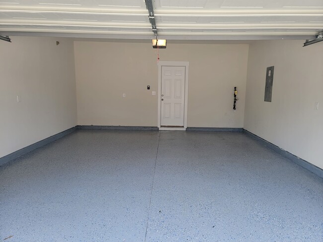 Building Photo - 115 Ted Dr