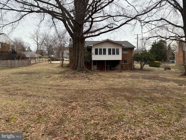 Building Photo - 9120 Peabody St