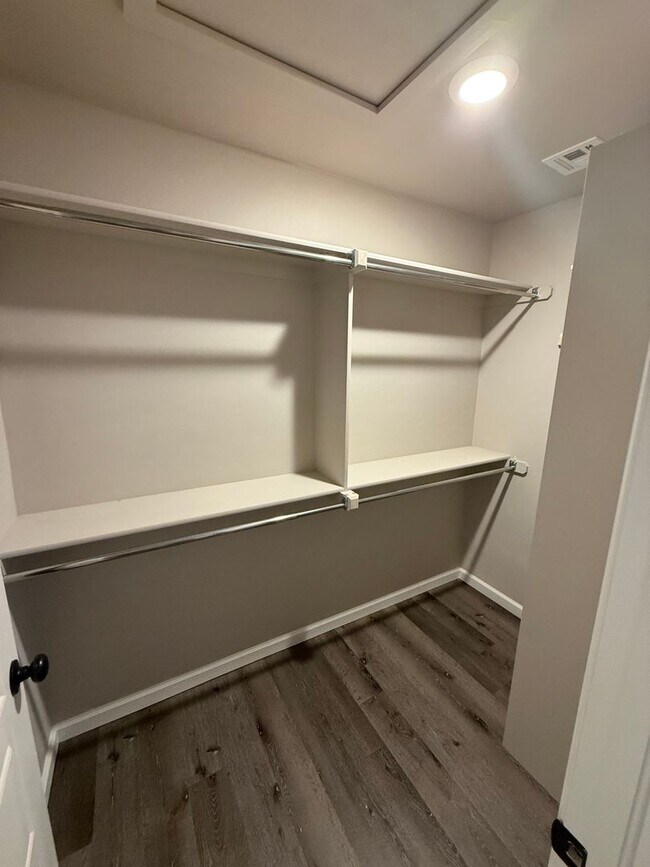 Building Photo - 7736 Westhall Pl