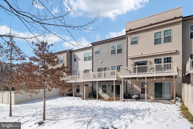 Building Photo - 7627 Hamilton Xing