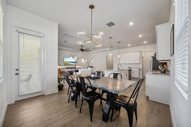 Building Photo - 6834 115th St E