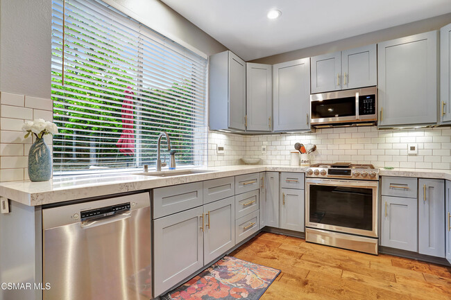 Building Photo - 334 Anzio Way