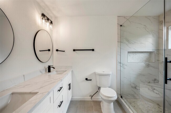 Building Photo - 3923 Alsace St