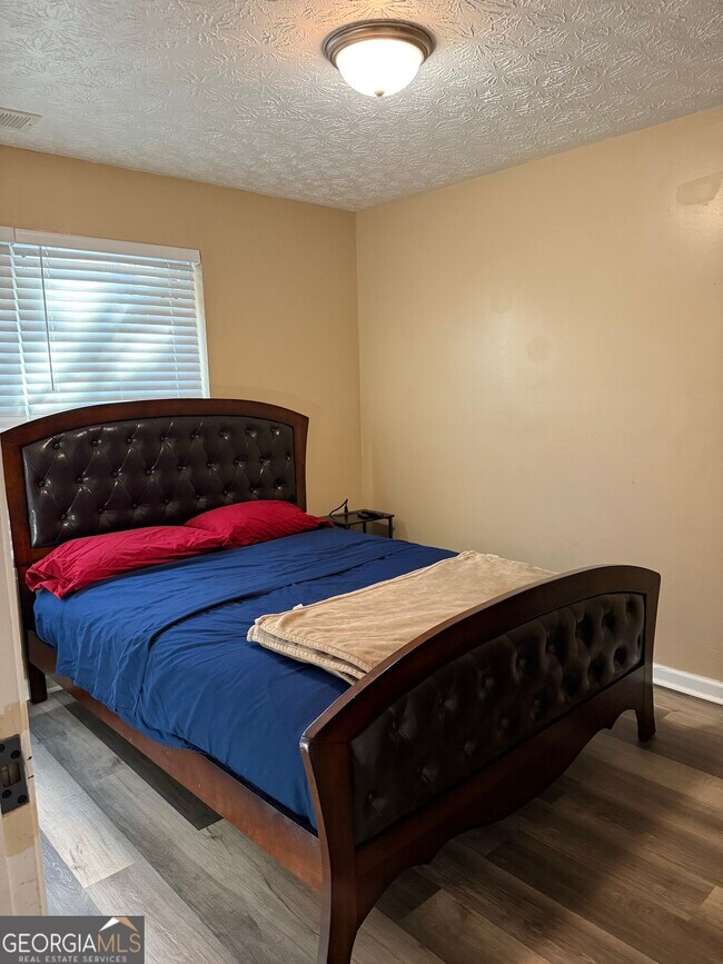 Building Photo - 5104 Fairington Village Dr