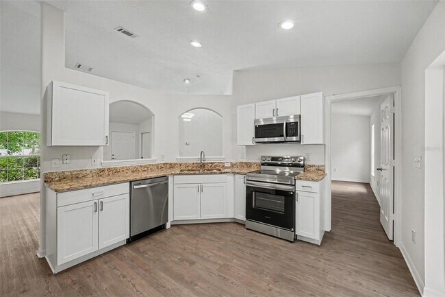 Building Photo - 30 Piermount Ln