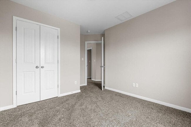 Building Photo - 163 Wainscot Oak Wy