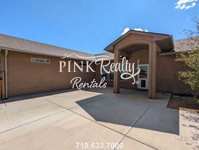 Building Photo - 1325 N Challenger Pl