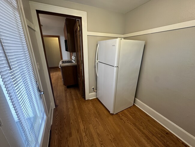 Building Photo - 2108 Oxford St