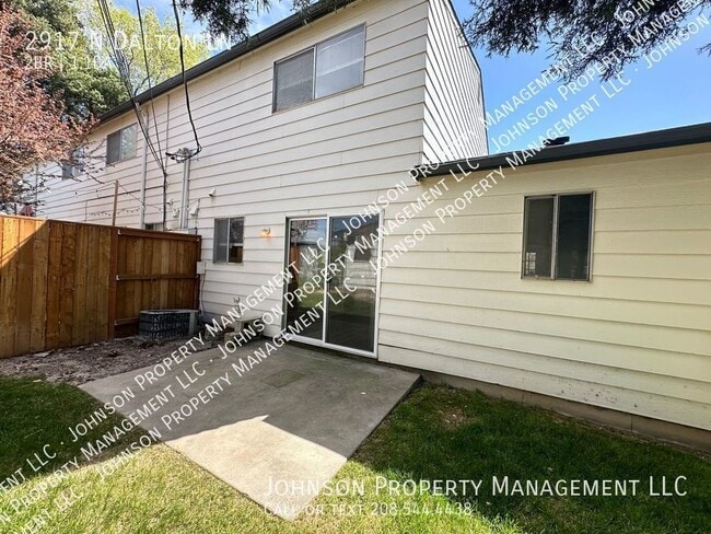 Building Photo - 2917 N Dalton Ln