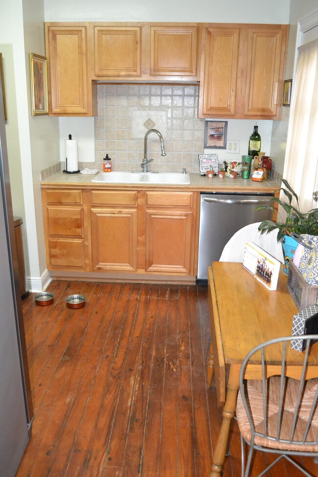 Building Photo - 128 Gruner Rd