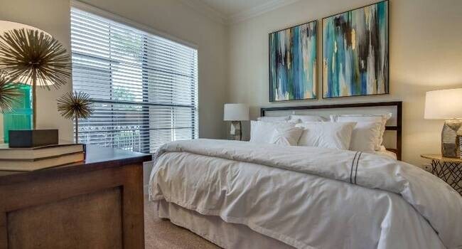 Building Photo - 806 Jackson Hill St