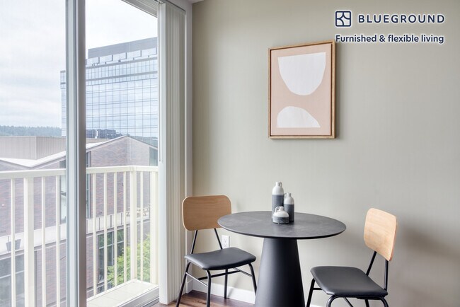 Building Photo - 12258 NE 12th Ln