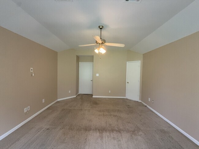 Building Photo - 317 Oak Meadow Ln