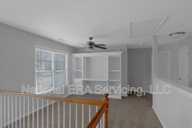 Building Photo - 50 Trinity Ln