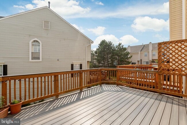 Building Photo - 2471 Clover Field Cir