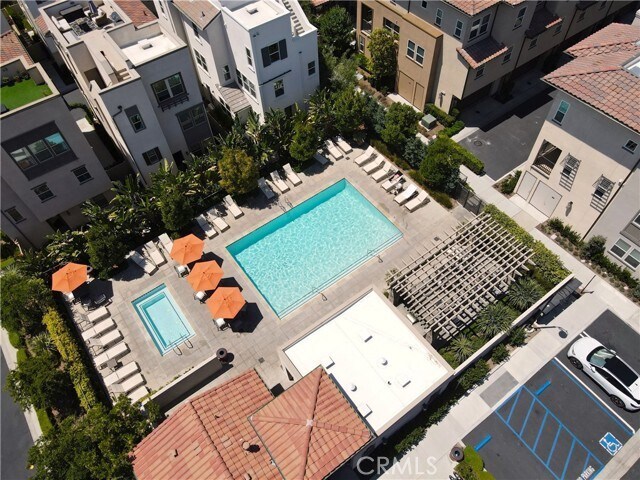 Building Photo - 45 Sanctuary Ln