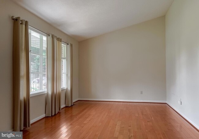 Building Photo - 109 Morris Dr