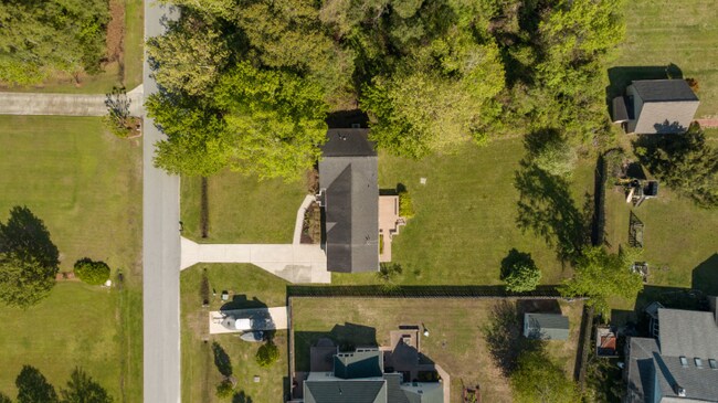 Building Photo - 736 Comet Dr