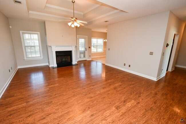 Building Photo - 104 Newport Ave