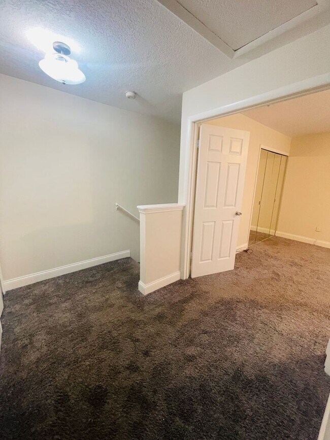Building Photo - HIDDEN CREEK CONDO-1602 Bending Brook Way ...