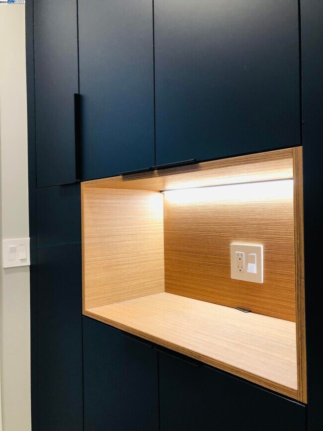 Building Photo - 466-4B1 Ruthven,Palo Alto CA 94301