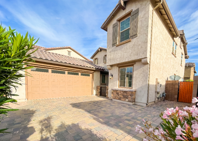 Building Photo - 118 E Canyon Way