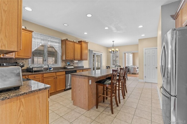 Building Photo - 17 Waring Dr