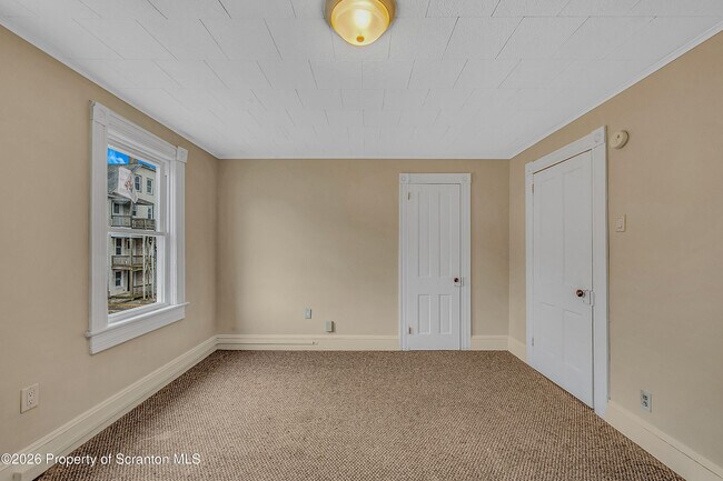 Building Photo - 1315-1319 Wyoming Ave