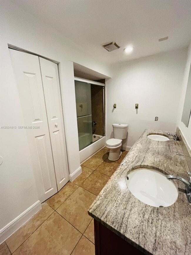 Building Photo - 7701 SW 10th Ct