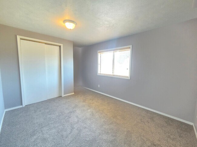 Building Photo - $2,700 - 4 Bed / 2 Bath Beautiful Home in Indian Trail