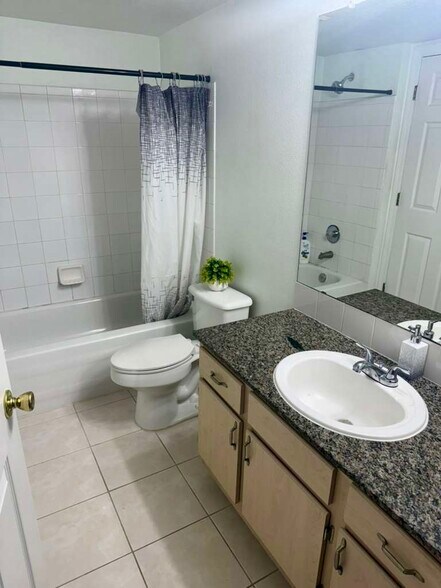 Building Photo - 737 Crest Pines Dr