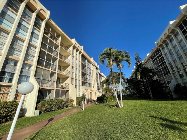 Building Photo - 851 Three Islands Blvd
