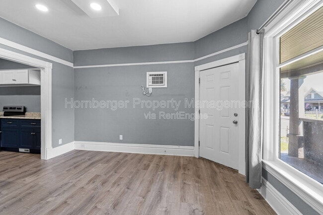 Building Photo - 2704 W Boone Ave