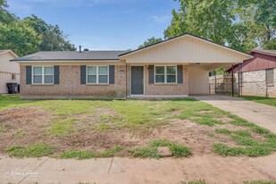 Building Photo - 4804 Birdwell Ln