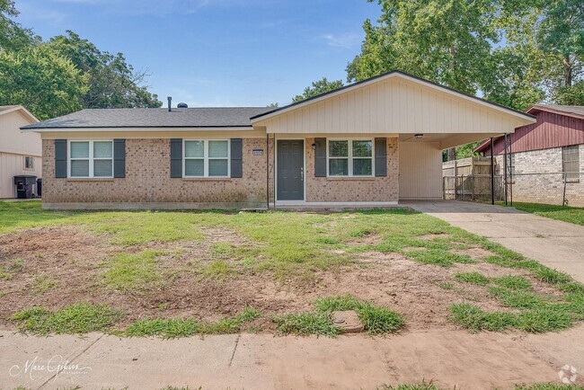 Building Photo - 4804 Birdwell Ln