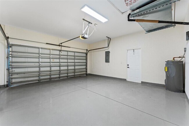 Building Photo - 2503 Dumont Ln