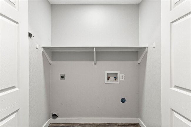 Building Photo - 28922 Red River Loop