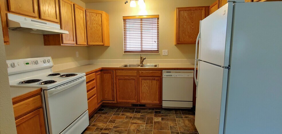 Kitchen - 1605 12th St