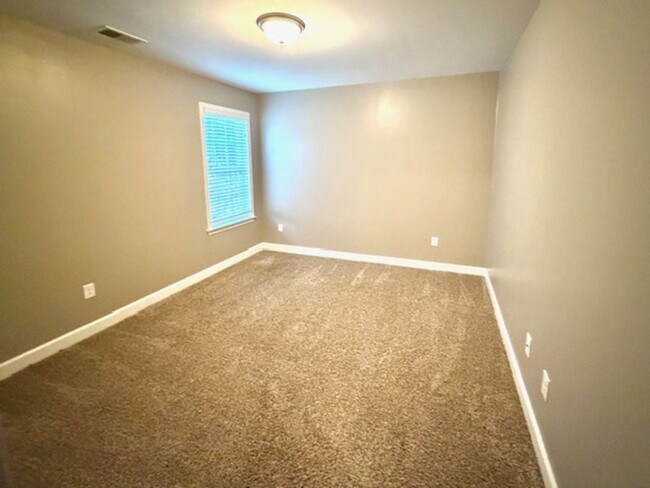 Building Photo - WoodsonDrive8114