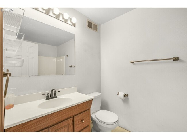 Building Photo - Warner Street Northeast