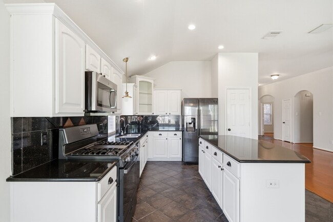 Building Photo - 17714 Sunset River Ln