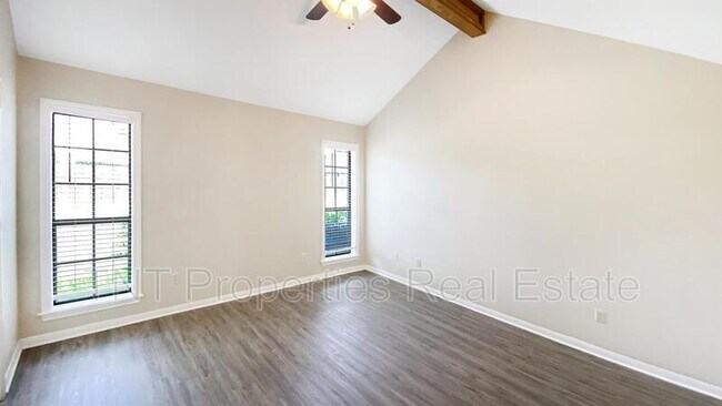 Building Photo - 2901 Pueblo Ct S