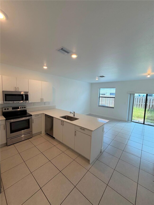 Building Photo - 11863 SW 247th Ter