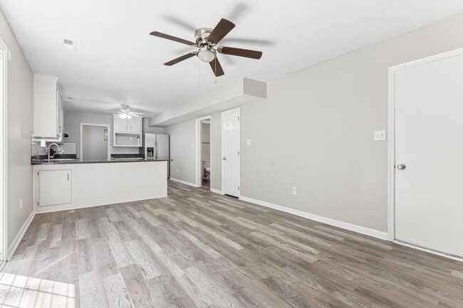 Building Photo - 5 Longleaf Ct